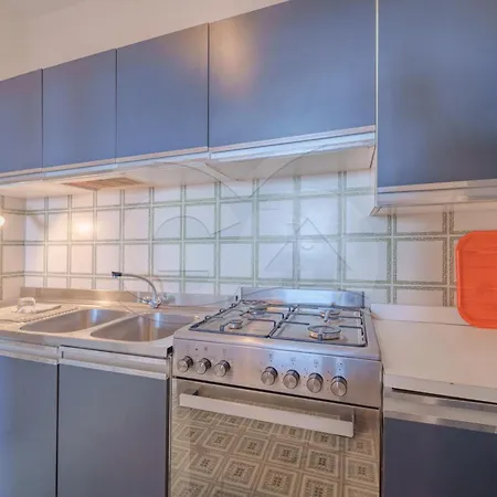 Quadrilocale - Goelba Lägenhet *