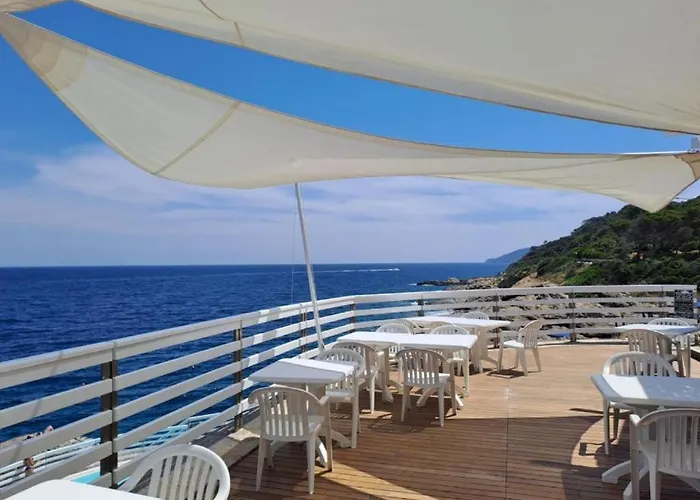 Quadrilocale - Goelba Lägenhet